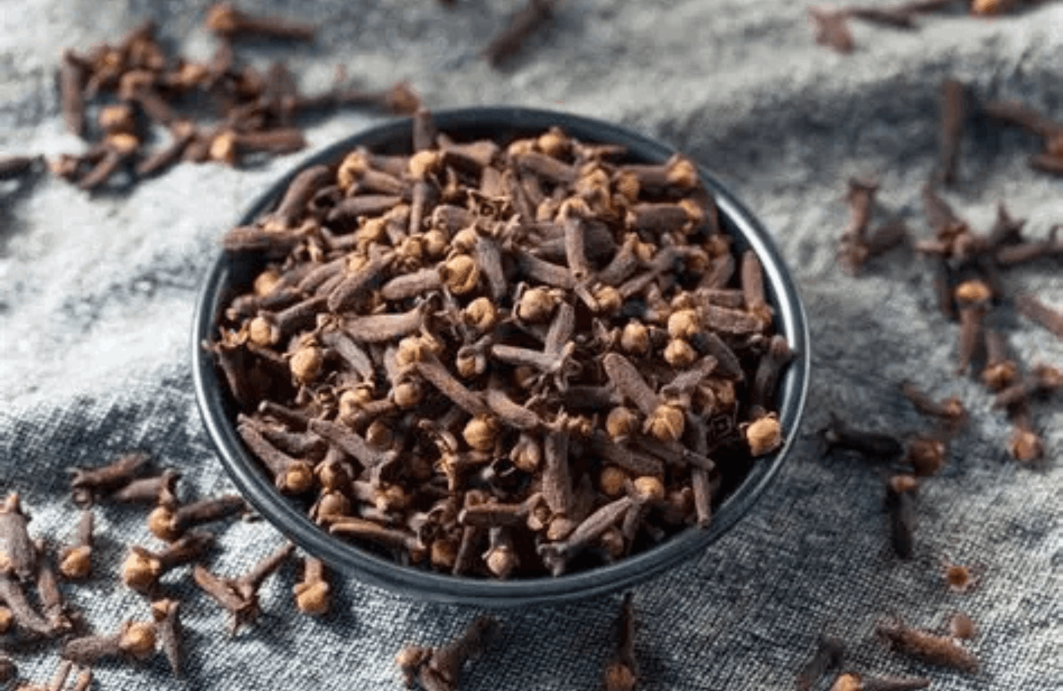 Clove benefits and side effects